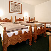 interior design triple bedroom, Hotel Loredana